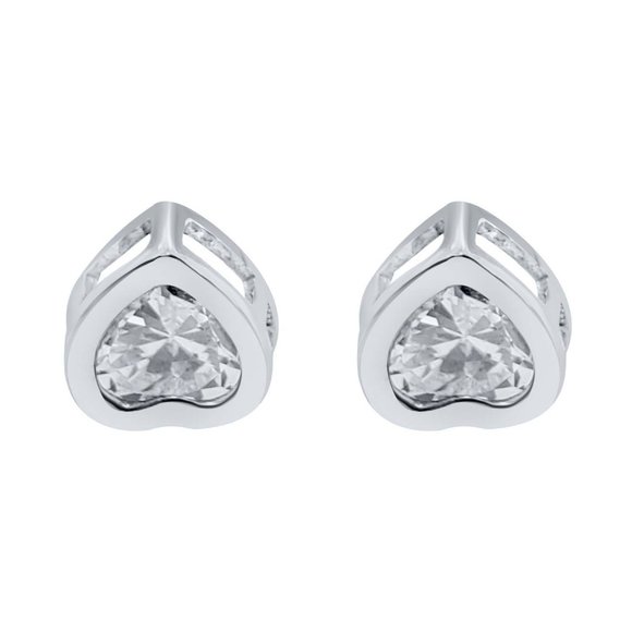 5 MM Heart Shape Diamond Studs Earring In Silver - Picture 3 of 3